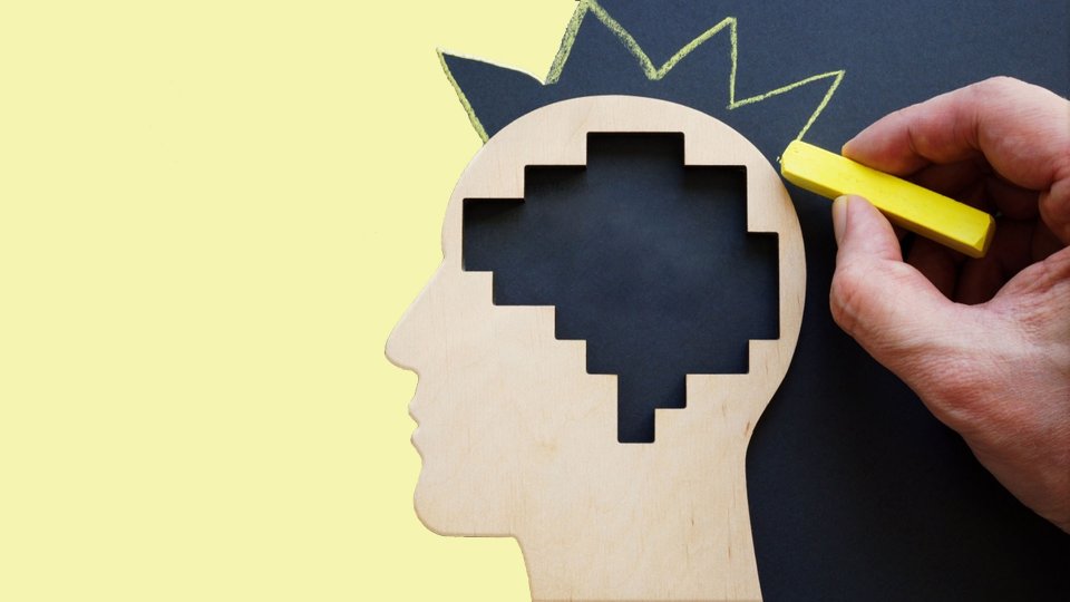 Histerik Ne Demek? Histerik Kişilik Bozukluğu Belirtileri ve Tedavisi