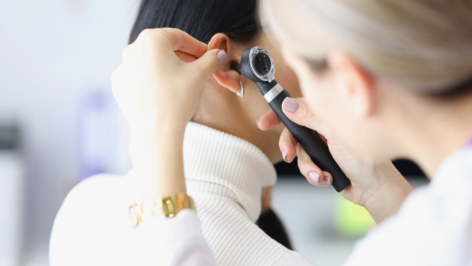 Kulak Ağrısı Nasıl Geçer? Kulak Ağrısına Ne İyi Gelir?