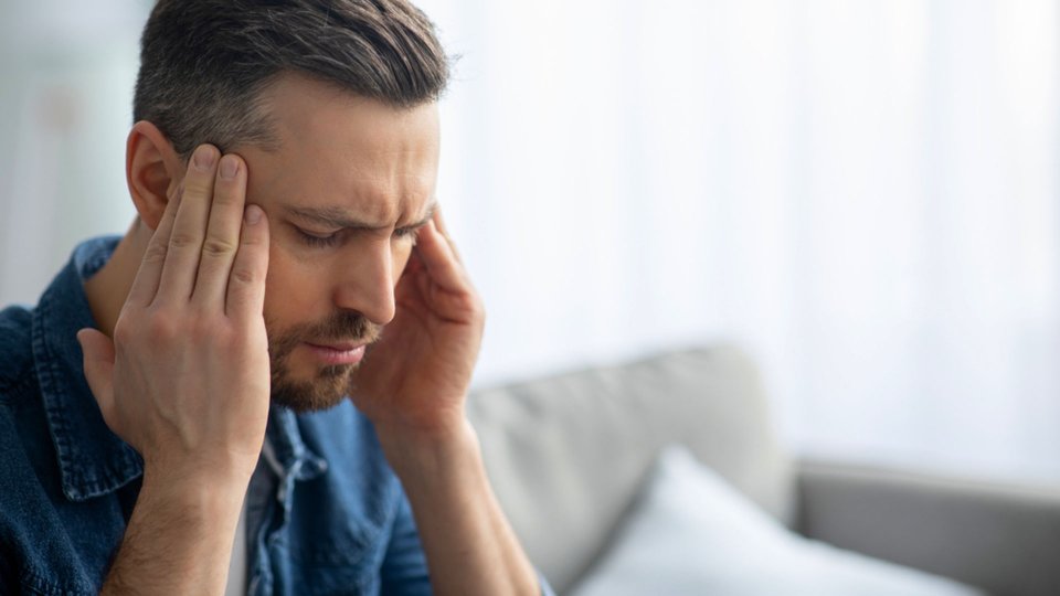 Migren Belirtileri Nelerdir? Migrene Ne İyi Gelir?