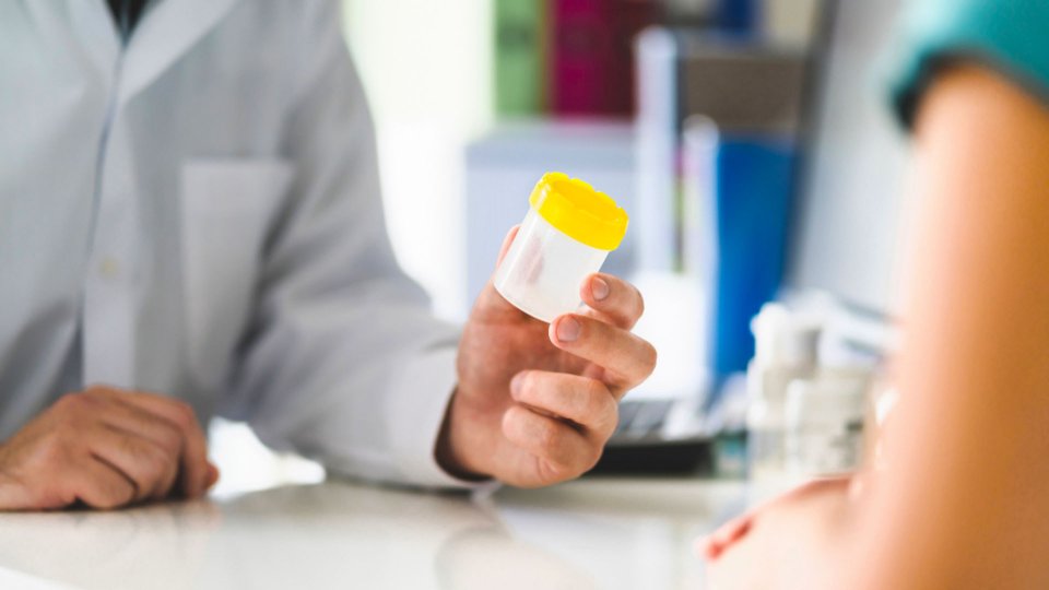 Tam İdrar Tahlili Nedir? Tam İdrar Tahlilinde Neye Bakılır?