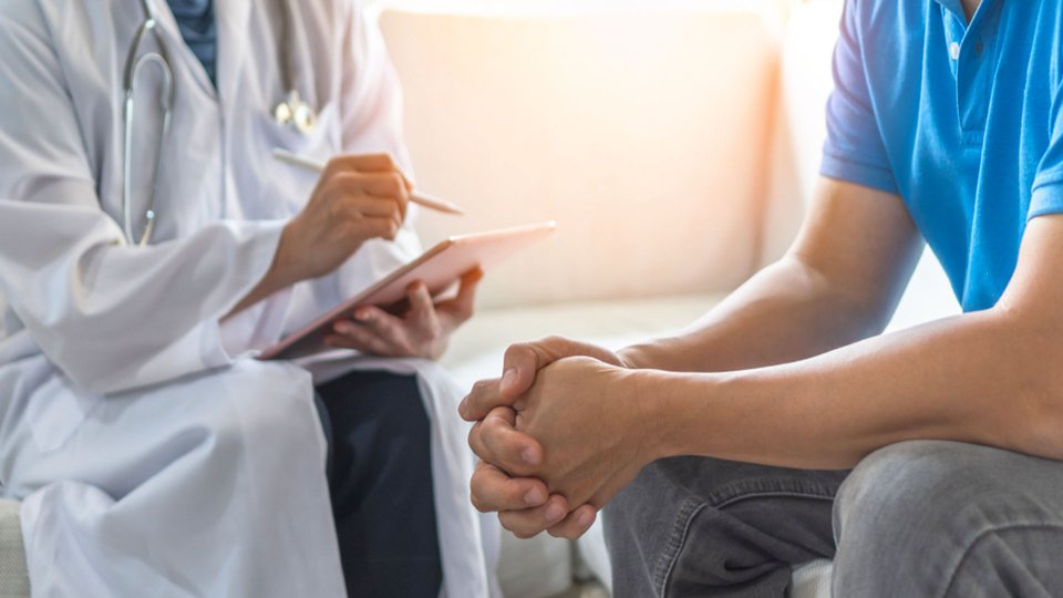 Testis Torsiyonu (Testis Dönmesi) Nedir? Nasıl Tedavi Edilir?