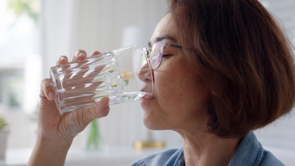 Su İçmenin Altın Kuralları: Ne Zaman Az, Ne Zaman Fazla ve Tehlikeli?