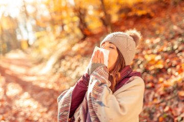 Yaprak Dökümünün Keyfini Kaçıran Hapşırıklar: Sonbahar Alerjisiyle Başa Çıkma Rehberi