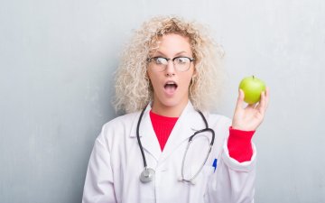 Herkesin Doğru Sandığı Ama Bilimsel Olarak Çürütülmüş 5 Sağlık Efsanesi