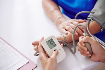 Yüksek Tansiyonu (Hipertansiyon) İlaçsız Düşürmenin 7 Yolu